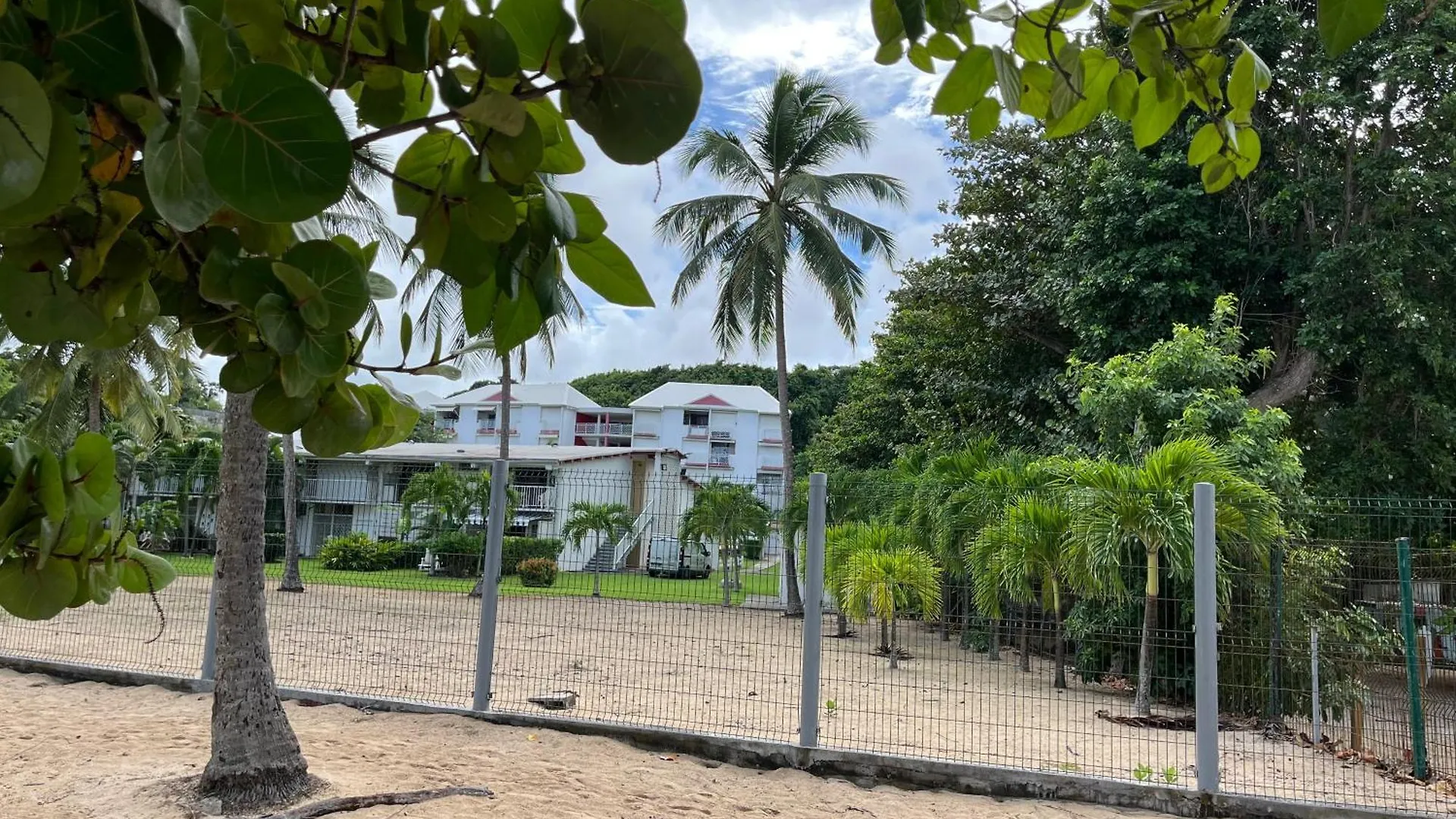 Duplex Vue Sur Mer, Plage A 100M Le Moule